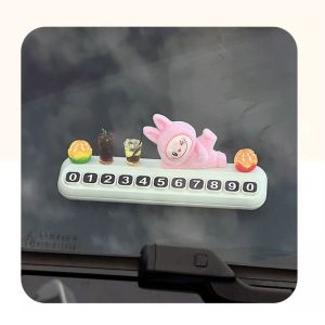 បន្ទះបិទលេខទូរស័ព្ទក្នុងឡាន Labubu