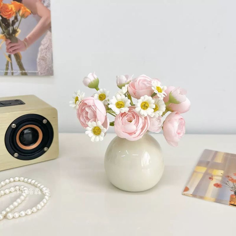 Cream + pink lotus daisy